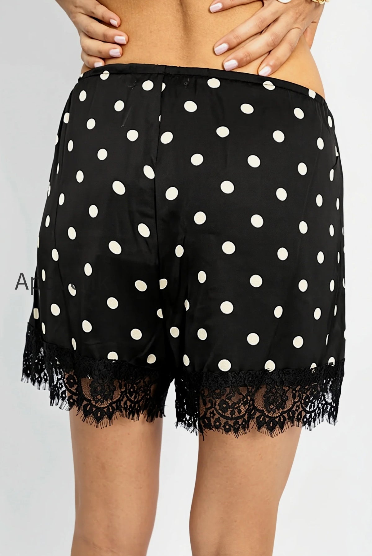 polka-dot-lace-splice-casual-shorts
